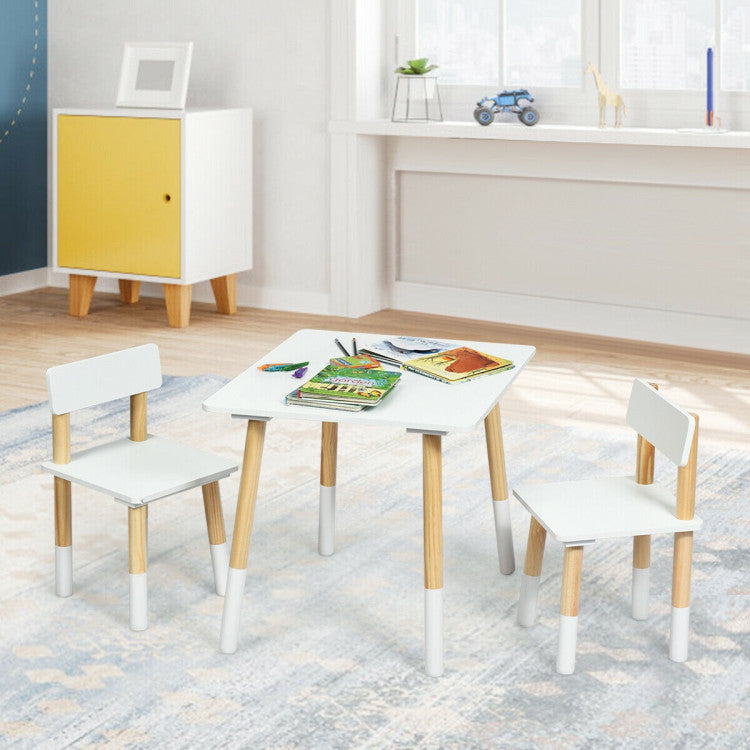 Children's table outlet with two chairs